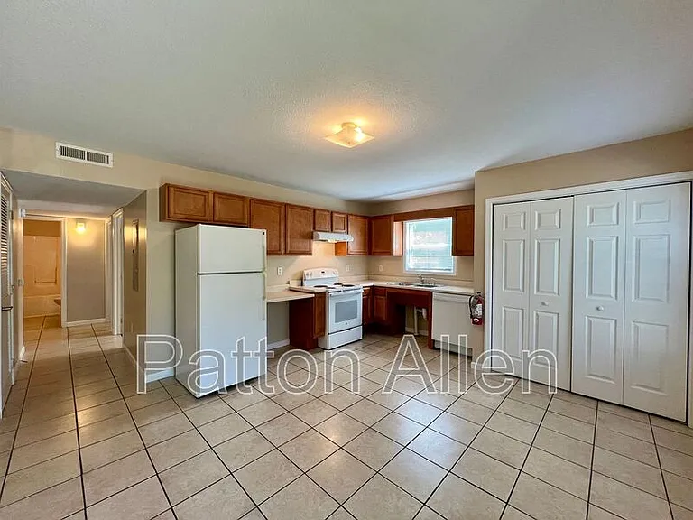 8 Zell Ln #A — Photo 6
