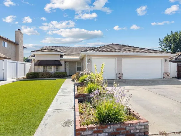 65 Reed Rd, Oakdale, CA 95361
