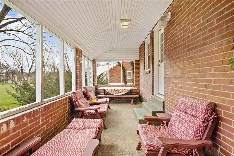 2808 Herron Ln, Glenshaw, PA 15116 Zillow