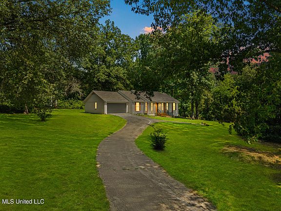 4th image of 6822 Angie Dr