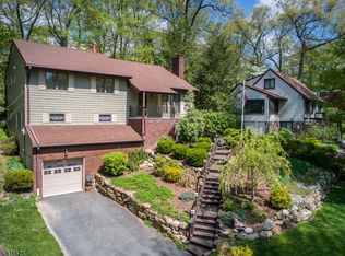 46 Pequot Rd, Ringwood, NJ 07456