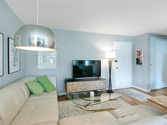 4th image of 38 4th Ave APT 2K