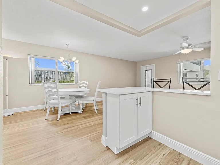 723 Flanders Dr #P — Photo 24