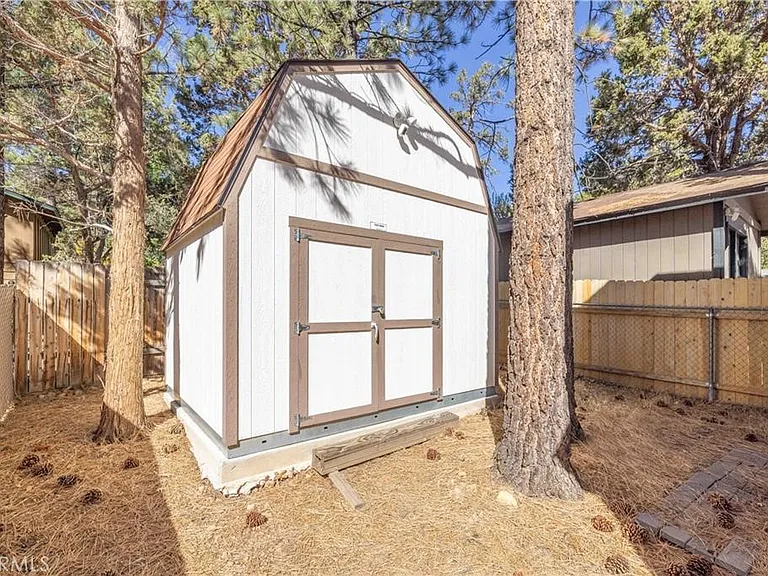 548 Moreno Ln — Photo 20