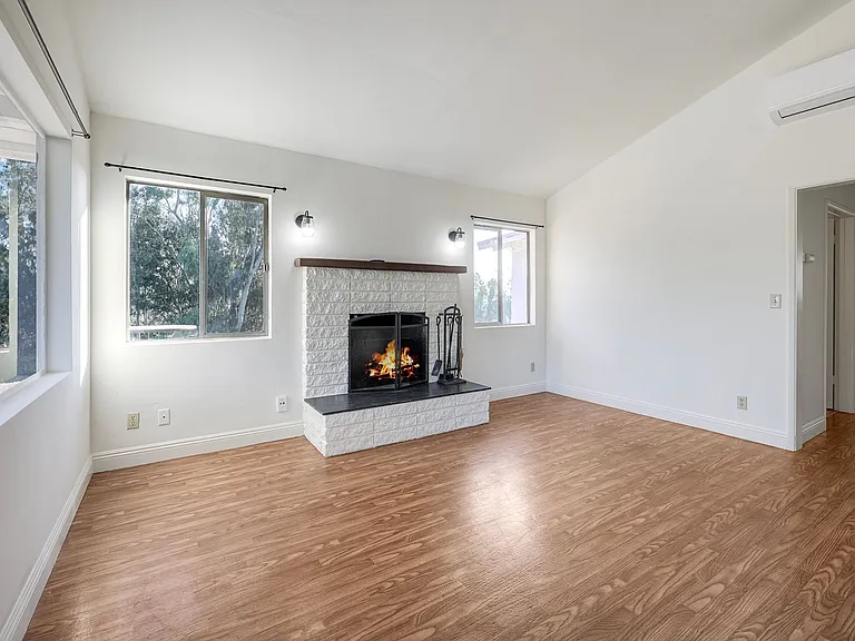 3748 Manchester Ave — Photo 5