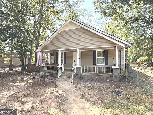 1006 W College St Photo 1