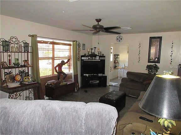 2nd image of 2030 W Magnolia St