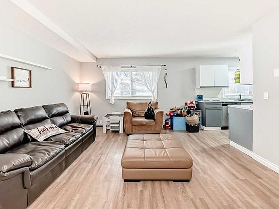 5th image of 2508 W 17th St SW #100