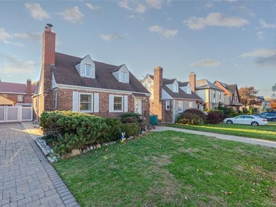 7516 180th Street, Flushing, NY, 11366