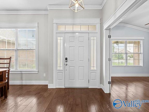 3rd image of 2519 Marline Ln SW