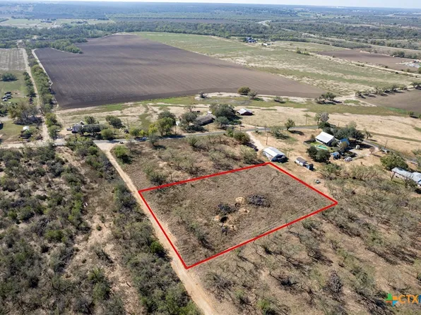 19672 Ballard Rd, Elmendorf, TX 78112