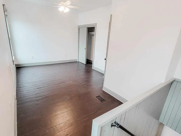 1104 Milton St — Photo 9