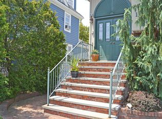189 Union Ave, Lynbrook, NY 11563
