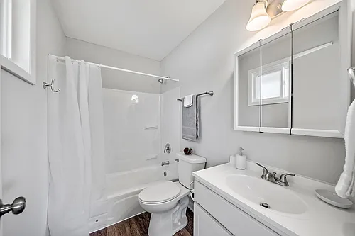 2320 20th St #9 Photo 1