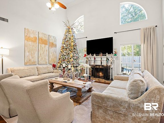 3rd image of 1125 Sutton Ct