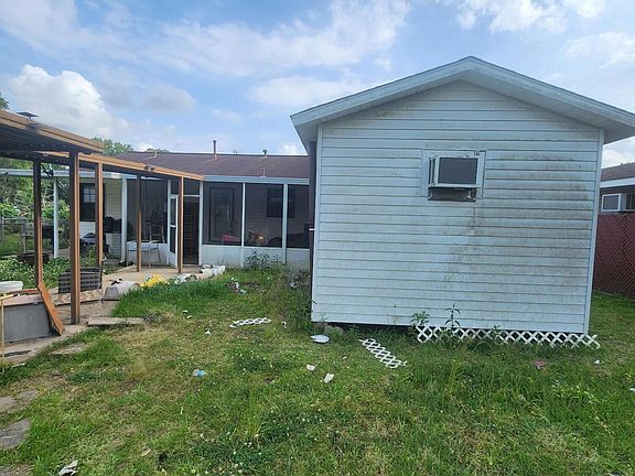 3rd image of 1120 College Rd