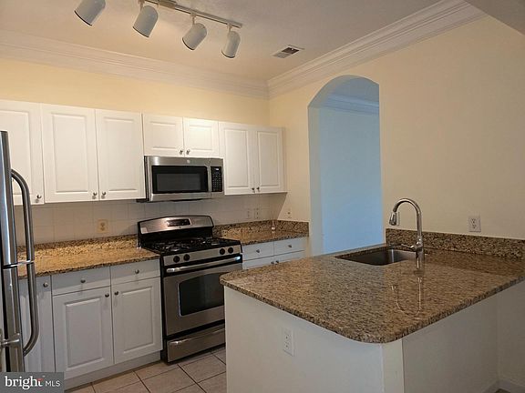 2nd image of 7 Booth St Unit 308