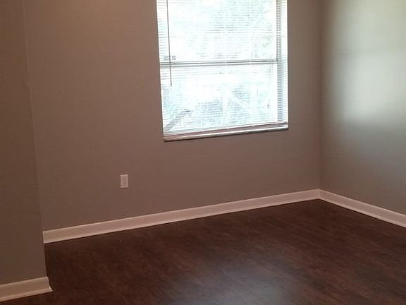 3rd image of 8713 N 48th St #B