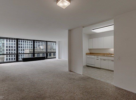 3rd image of 900 N Lake Shore Dr APT 1308