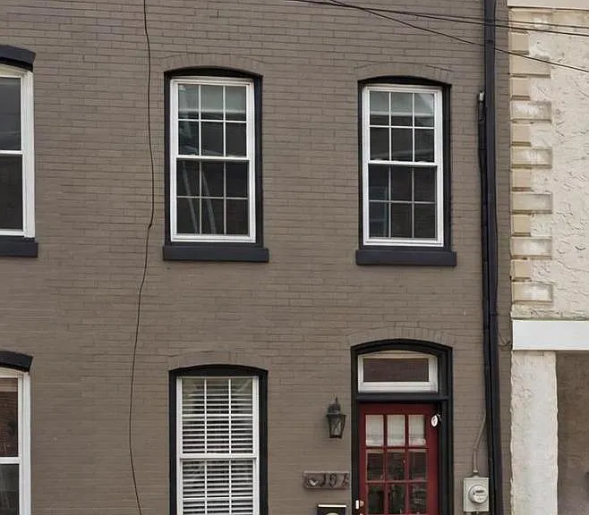 357 E Hector St — Photo 2