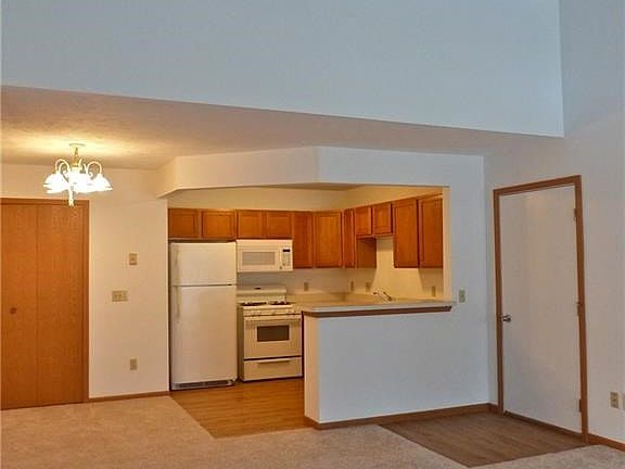 5th image of 770 N Creek Dr Unit 770