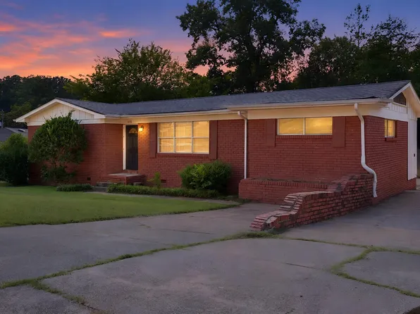 848 Westfield Dr, Fairfield, AL 35064