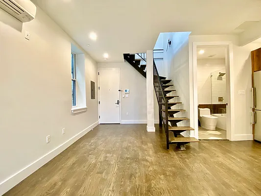 Rented by Lofts and Flats LLC | media 2