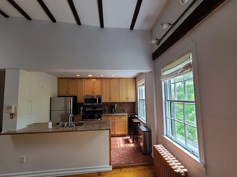 17 8th Ave #3 — Photo 7