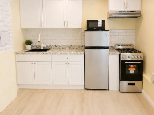 (undisclosed Address), North Babylon, NY 11703
