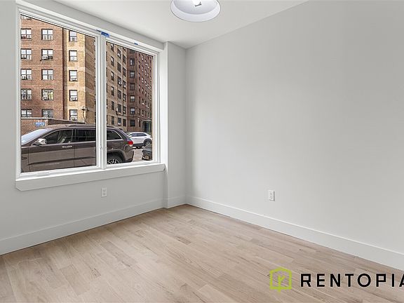 4th image of 924 De Kalb Ave #1M