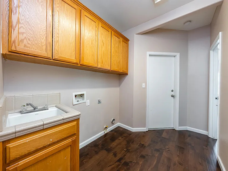 5857 W Millbrae Ave — Photo 17
