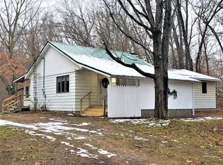 13792 Hickory Rd, Fruitport, MI 49415