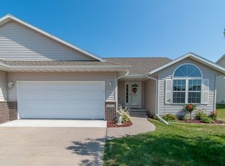1615 Hunters Creek Way, Marion, IA 52302
