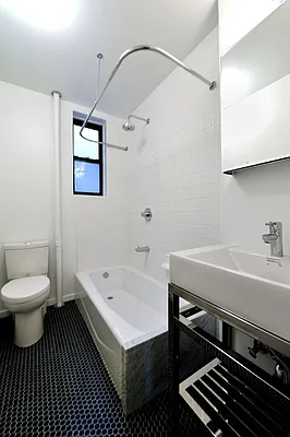 Rented by Aether Property Group | media 19