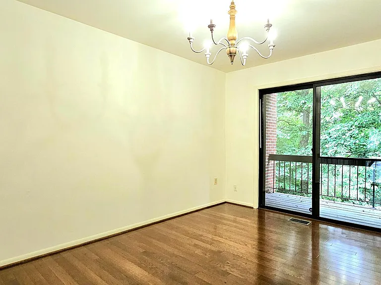 8729 Sheridan Farms Ct — Photo 18
