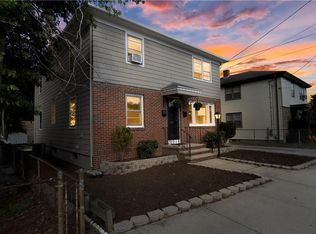 707 Admiral St, Providence, RI 02904