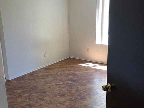 3rd image of 570 S Mollison Ave APT 11