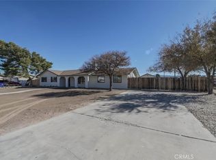 14301 Jicarilla Rd, Apple Valley, CA 92307