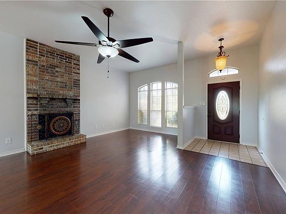 4th image of 3511 Aster Dr