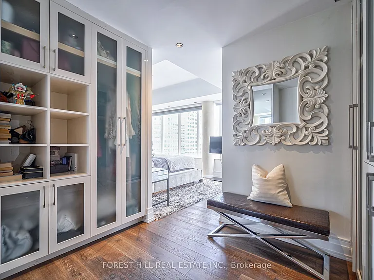 8 Colborne St #Penthouse 2701 — Photo 16