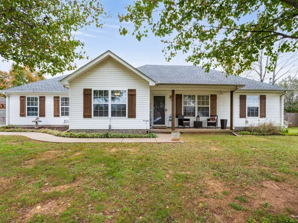 106 Fresca Ct, Murfreesboro, TN 37129