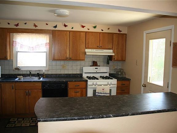 4th image of 116 Holly Hill Dr