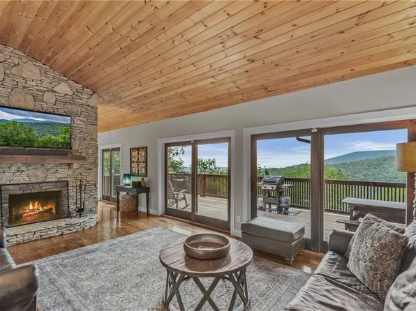120 Buckeye Lane, Seven Devils, NC 28604