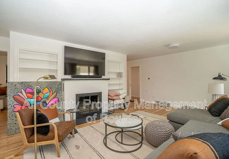 1330 Cedar Ave — Photo 5