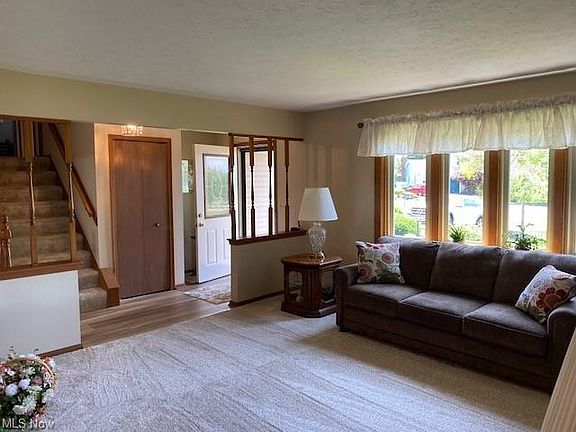 3rd image of 3910 Pine Forest Dr