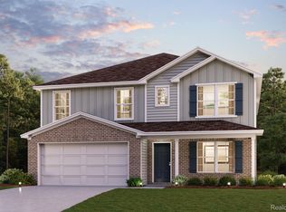 2345 Scenic Hollow Dr, Grand Blanc, MI 48439