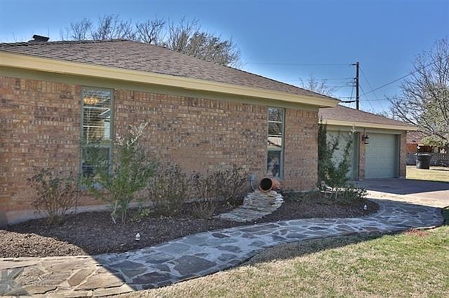 1st image of 718 Gill Dr