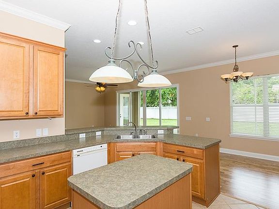 3rd image of 7136 Remington Oaks Loop