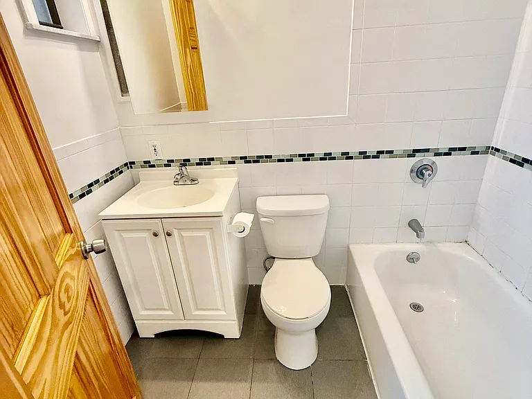 1680 1st Ave #2 — Photo 8