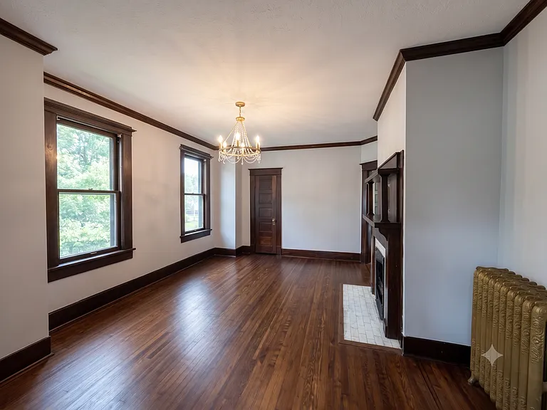 1258 Agnes Pl — Photo 36